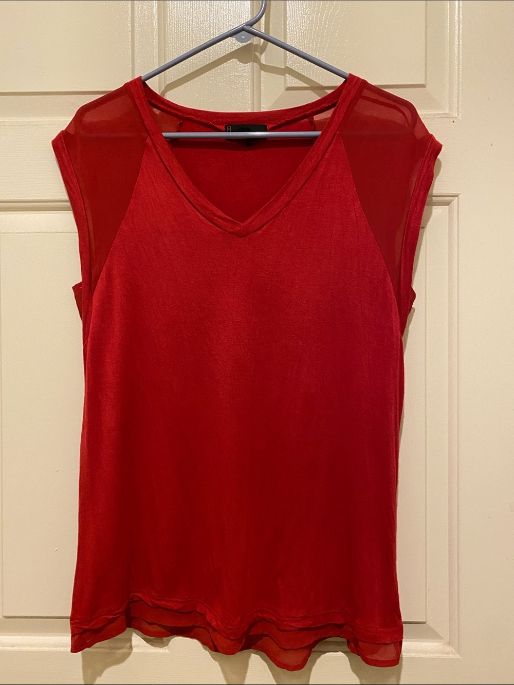 Women's Red V-Neck Mesh Sleeve Tank Top - Unbranded